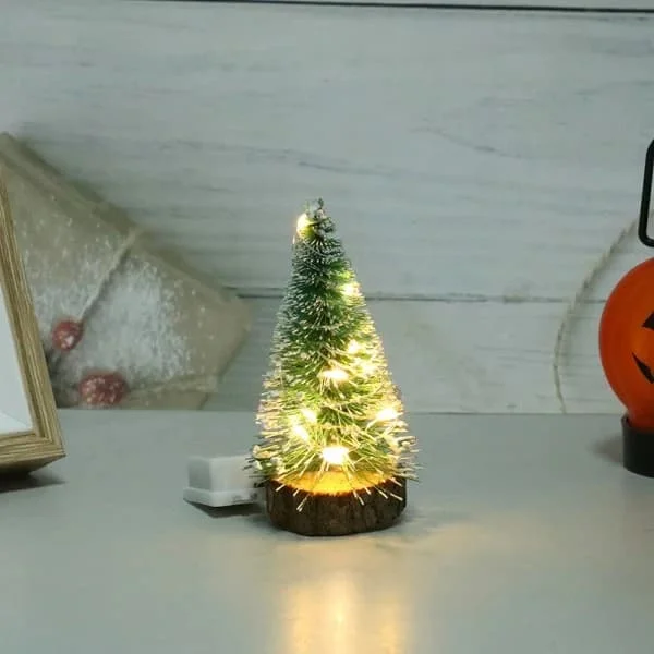 1:12 Dockskåp Miniatyr Julgran med LED-belysning PAPO-5576