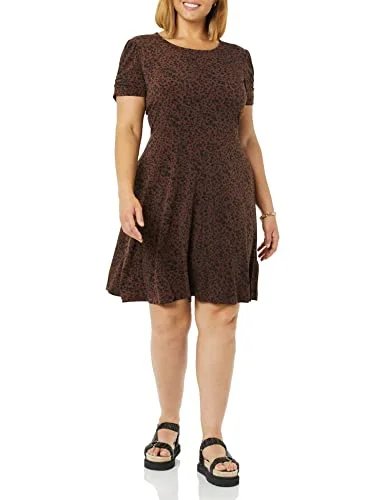 Amazon Essentials kortärmad damklänning med rund hals (finns i plusstorlek), mörk toffee brun gepard, X Small 196433526474